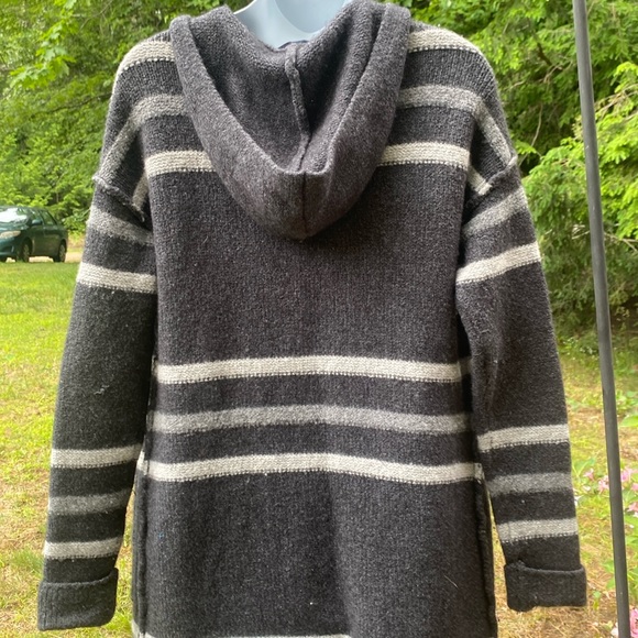 XS TAHARI wool blend hooded sweater - Picture 6 of 8
